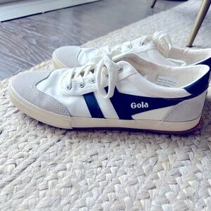 Gola sneaker blue and white - size 9 - fits an 8.5 US